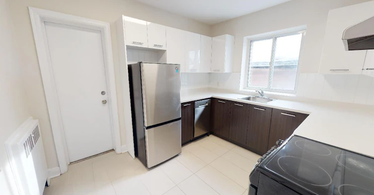 06-19 Strathcona Avenue, Ottawa, ON, K1S 1X3
