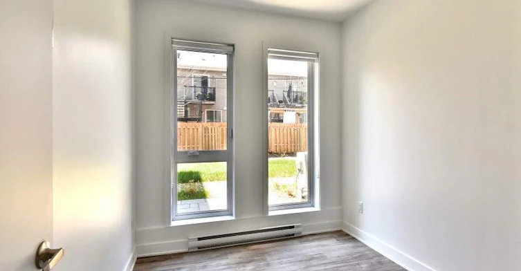 500 Sauvé Rue Est, Montréal, QC, H3L 2G2 - 9