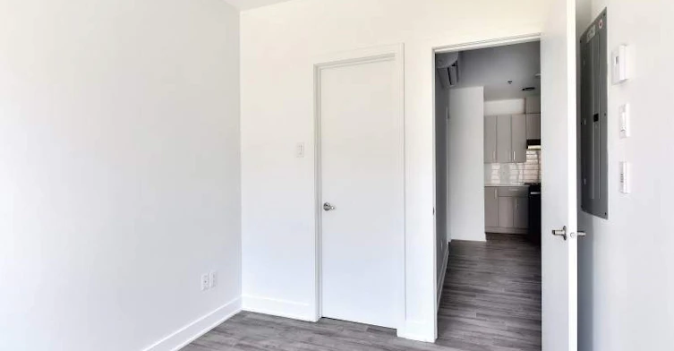 500 Sauvé Rue Est, Montréal, QC, H3L 2G2 - 8