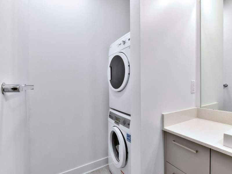 500 Sauve Rue Est, Montréal, QC, H3L 2G2 - 14