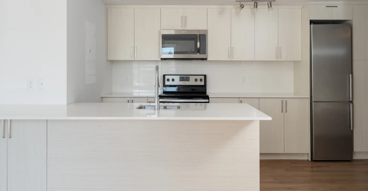 802-1325 St Andre Rue, Montréal, QC, H2L 0G6 - 4
