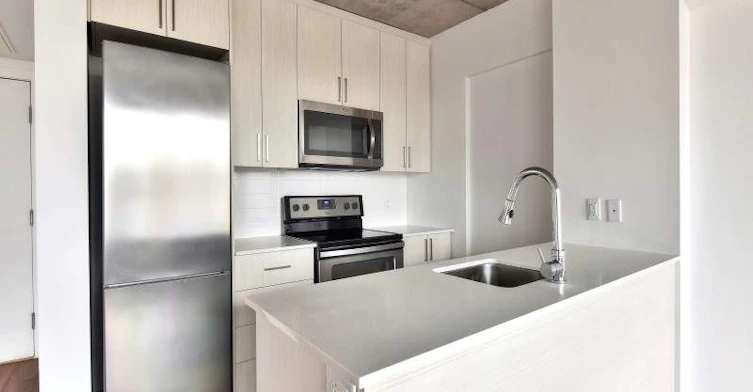 802-1325 St Andre Rue, Montréal, QC, H2L 0G6 - 9