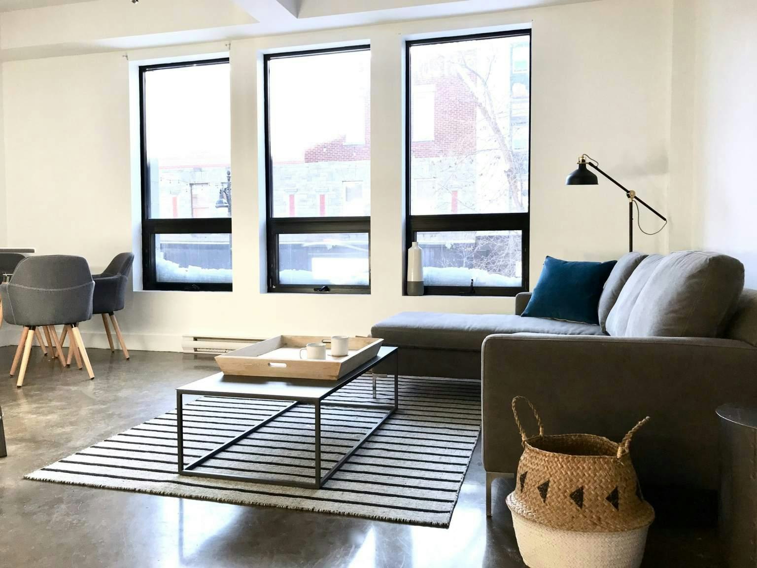 203-3827 Saint Laurent Boulevard, Montréal, QC, H2W 1X9