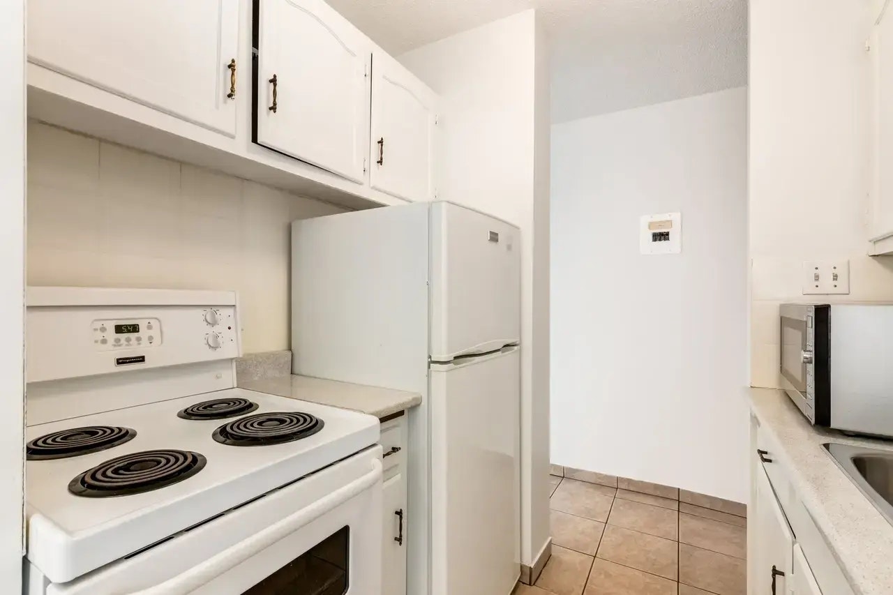 402-1512 15 Avenue SW, Calgary, AB, T3C 0X9 - 3