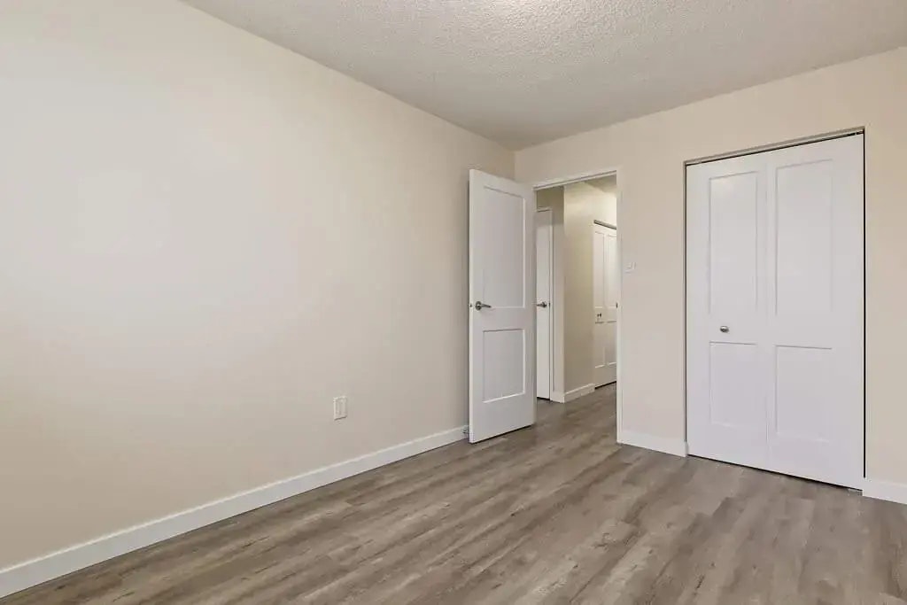 201-89 Collins Crescent SE, Medicine Hat, AB, T1B 1T7 - 12