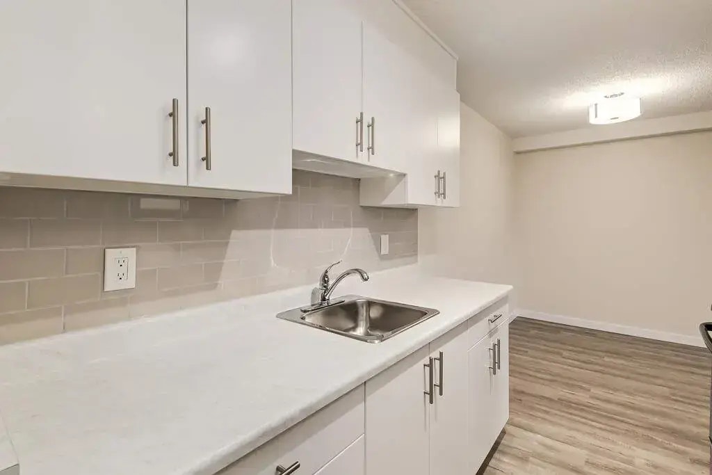 201-89 Collins Crescent SE, Medicine Hat, AB, T1B 1T7 - 10