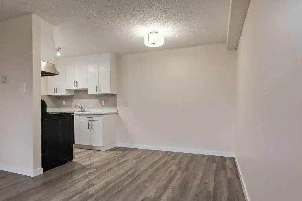201-89 Collins Crescent SE, Medicine Hat, AB, T1B 1T7 - 9