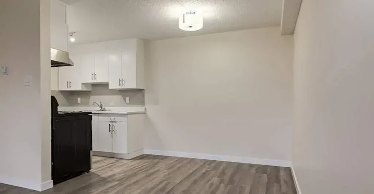 201-89 Collins Crescent SE, Medicine Hat, AB, T1B 1T7 - 9