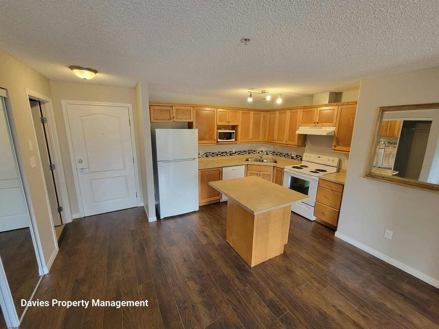 2206-9357 Simpson Drive NW, Edmonton, AB, T6R 0N3