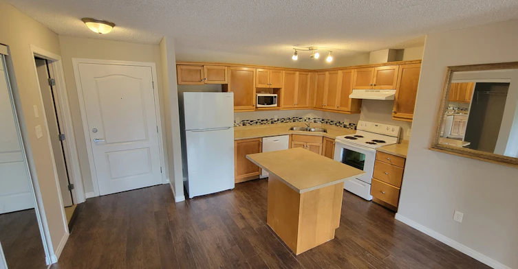 2206-9357 Simpson Drive NW, Edmonton, AB, T6R 0N3