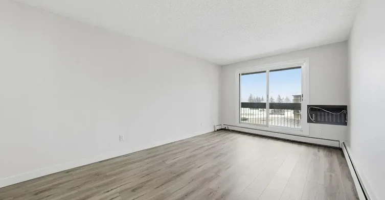 303-232 Pinehouse Drive, Saskatoon, SK, S7K 7Z9 - 9