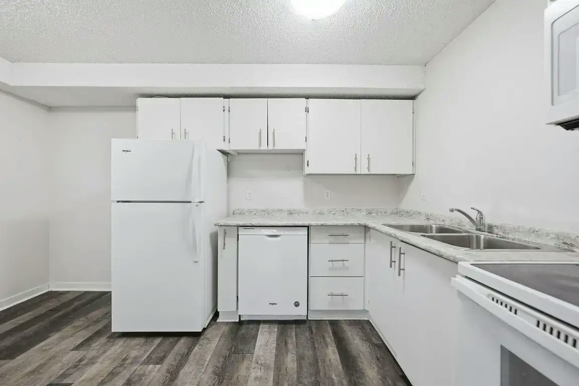104-232 Pinehouse Drive, Saskatoon, SK, S7K 7Z9 - 18
