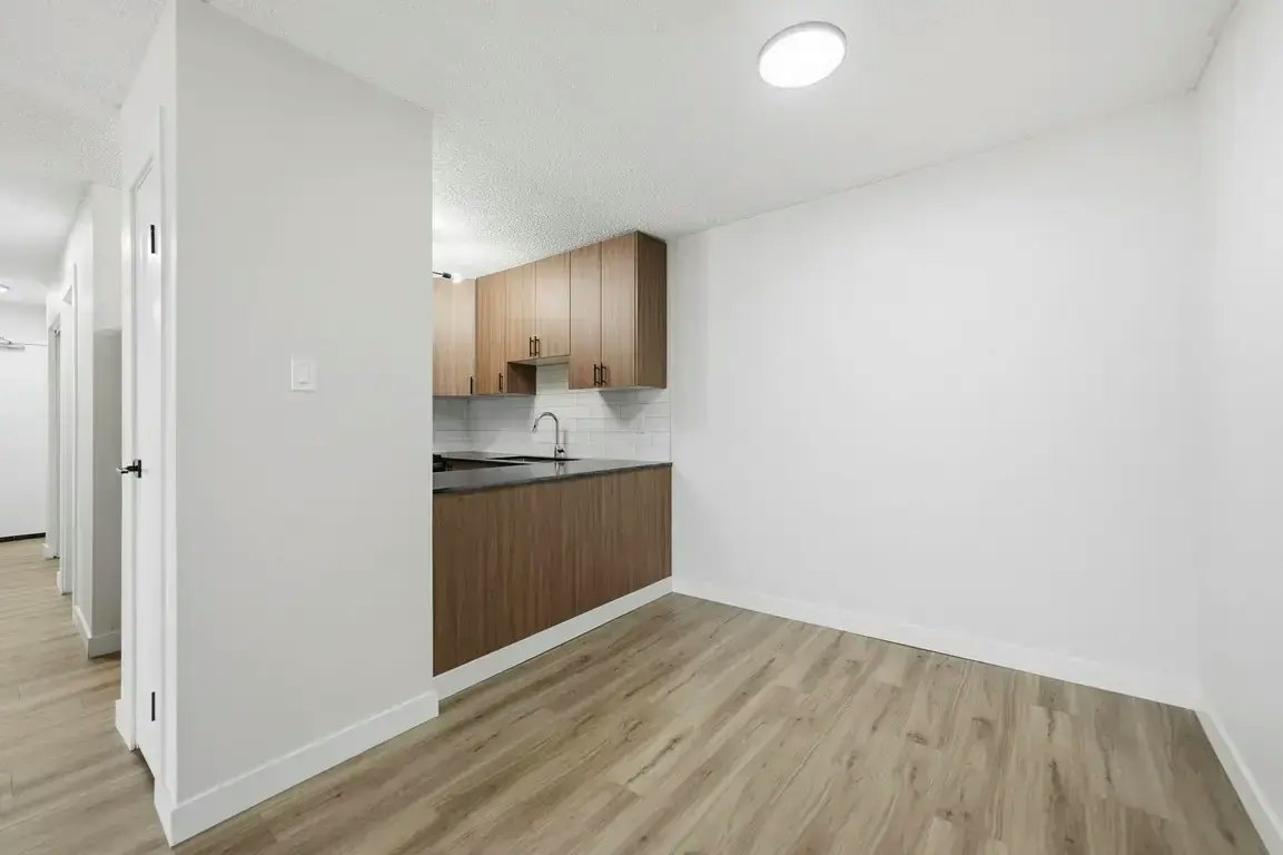 104-232 Pinehouse Drive, Saskatoon, SK, S7K 7Z9 - 7