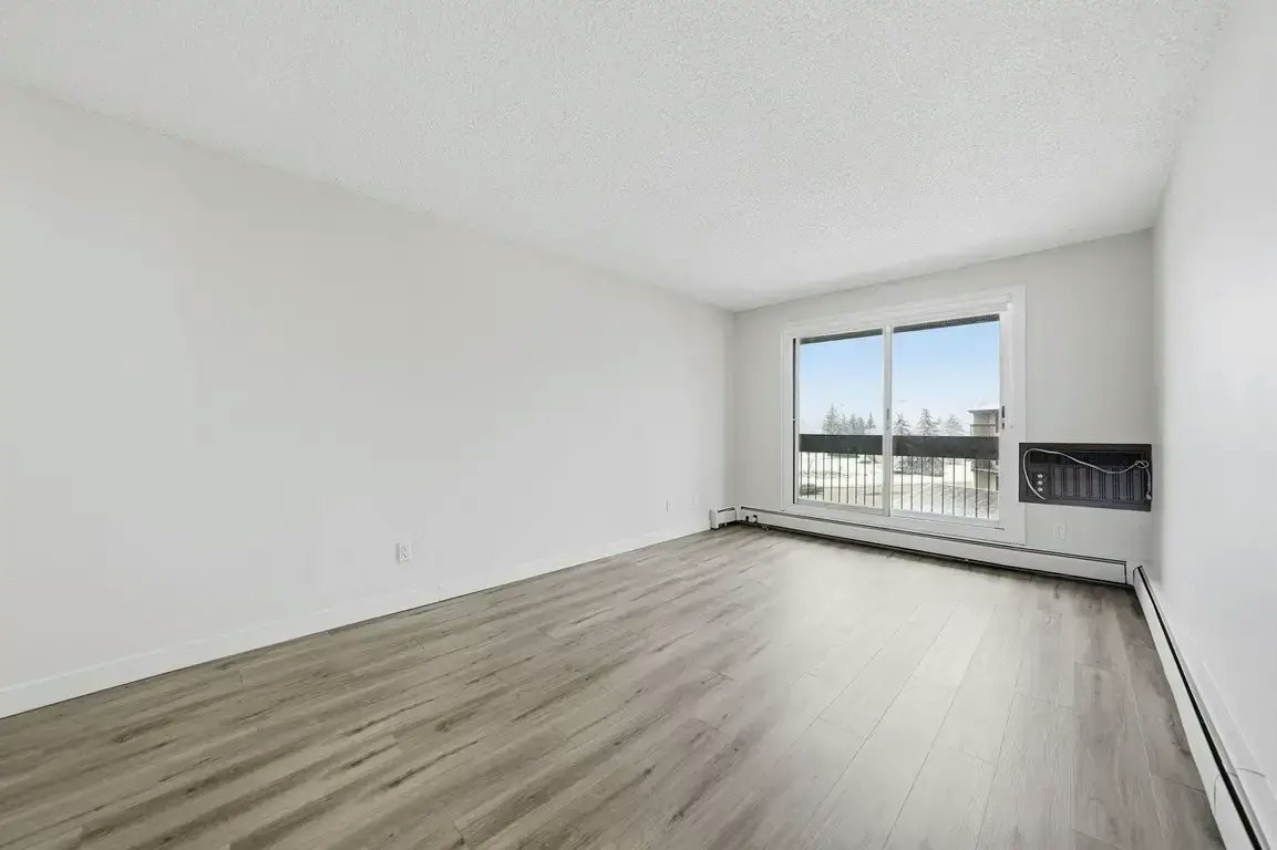 104-232 Pinehouse Drive, Saskatoon, SK, S7K 7Z9 - 9