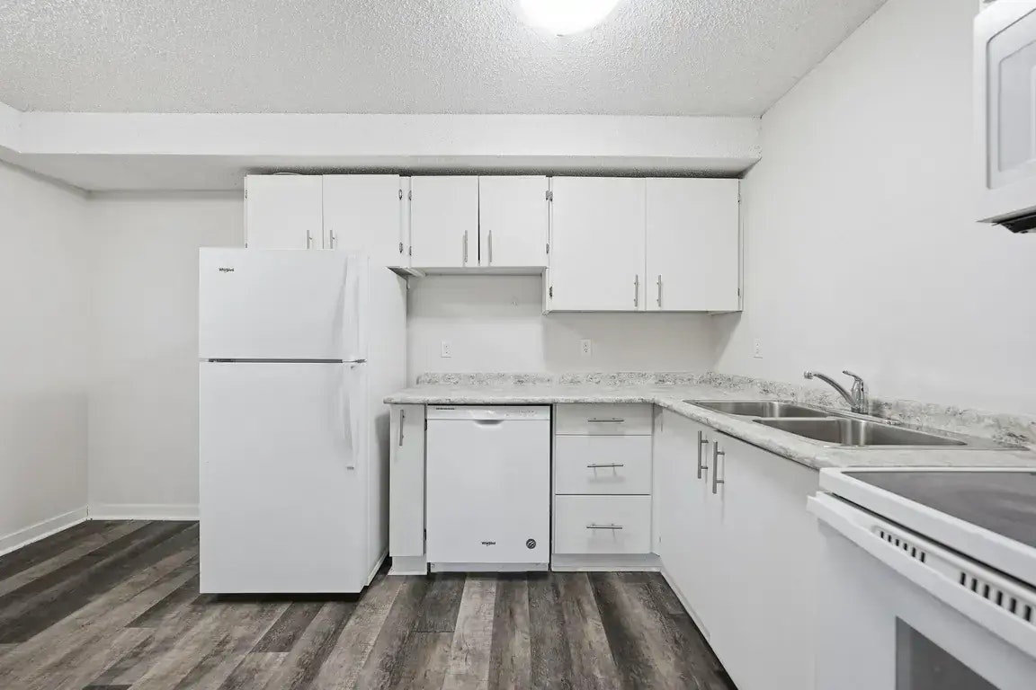 101-232 Pinehouse Drive, Saskatoon, SK, S7K 7Z9 - 18