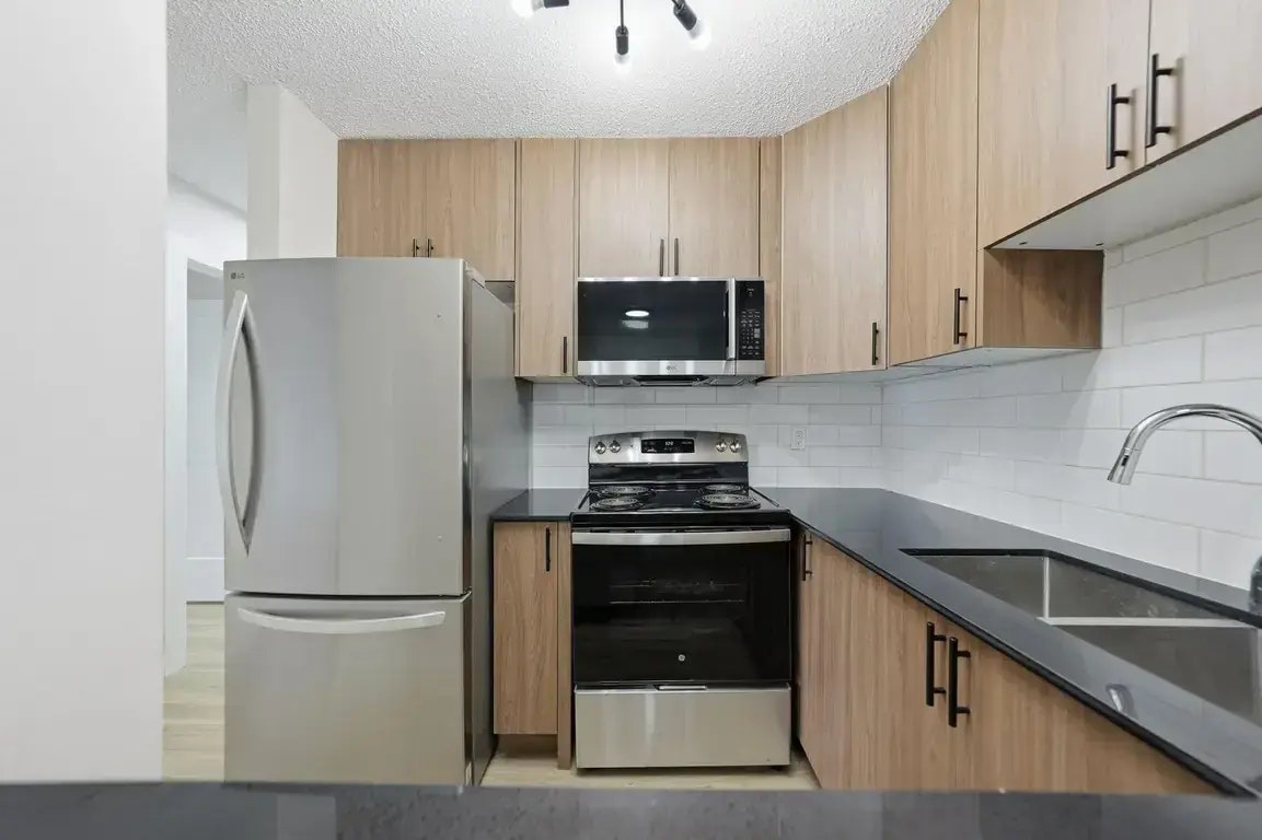 101-232 Pinehouse Drive, Saskatoon, SK, S7K 7Z9 - 2