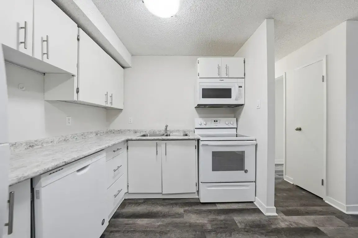 101-232 Pinehouse Drive, Saskatoon, SK, S7K 7Z9 - 20