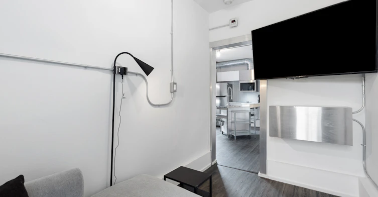 09-257 York Street, Ottawa, ON, K1N 5T9 - 2