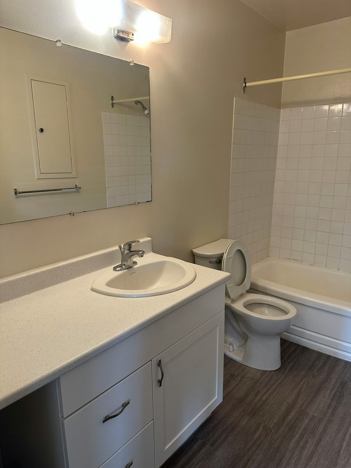 11130 57 Avenue NW, Edmonton, AB, T6H 0Z8 - 8