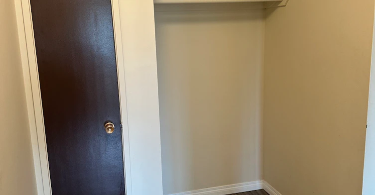 11130 57 Avenue NW, Edmonton, AB, T6H 0Z8 - 3