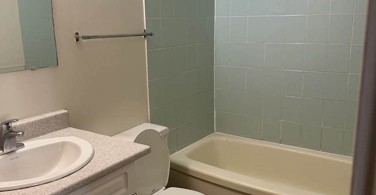 11130 57 Avenue NW, Edmonton, AB, T6H 0Z8 - 5