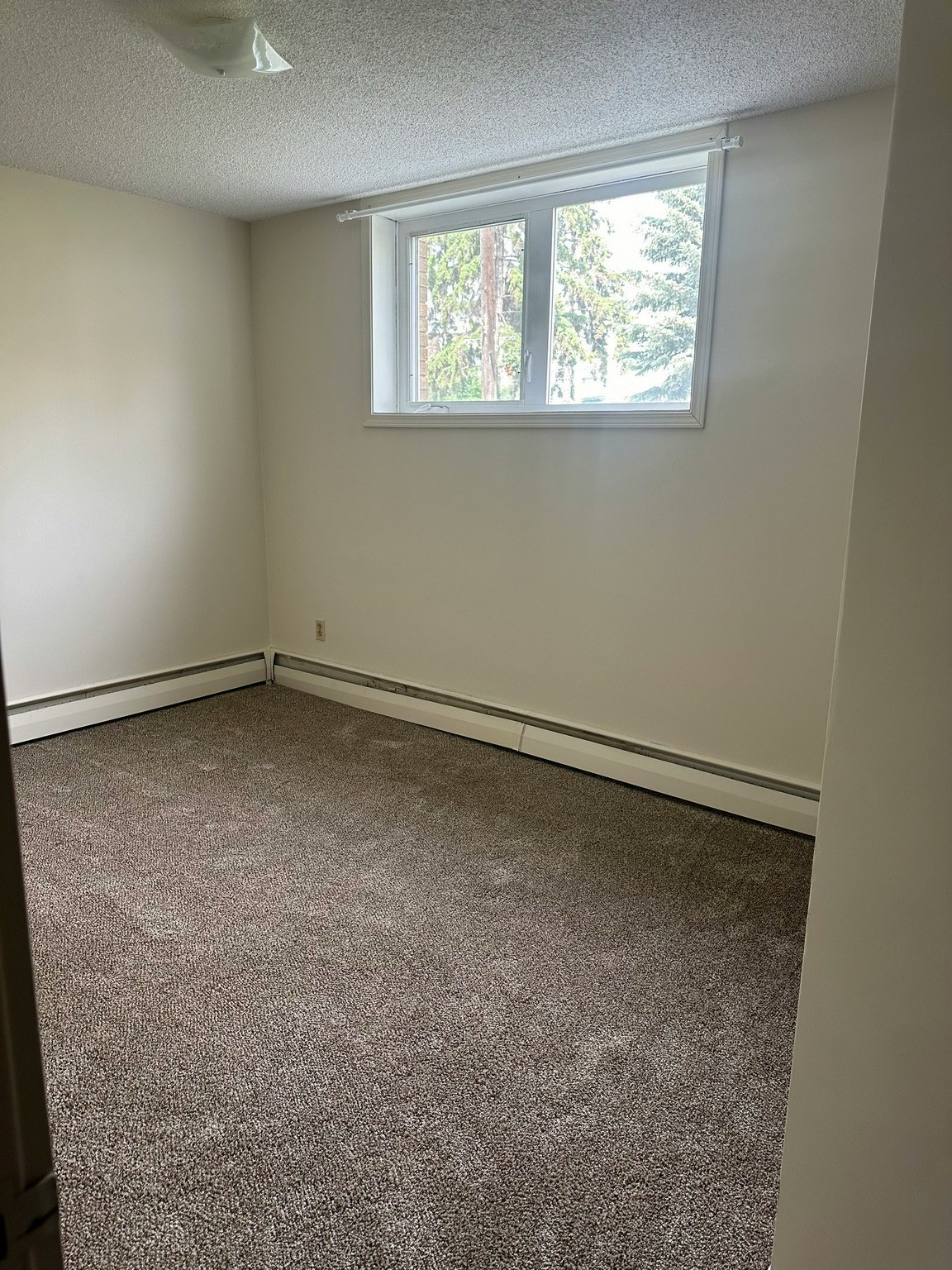 11130 57 Avenue NW, Edmonton, AB, T6H 0Z8 - 5