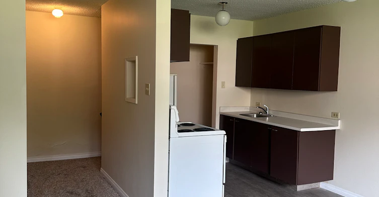 11130 57 Avenue NW, Edmonton, AB, T6H 0Z8 - 4