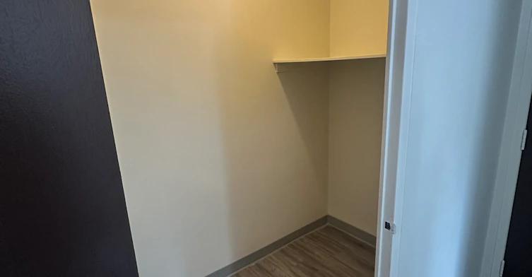 9747 104 Street, Edmonton, AB, T5K 0Y6 - 8
