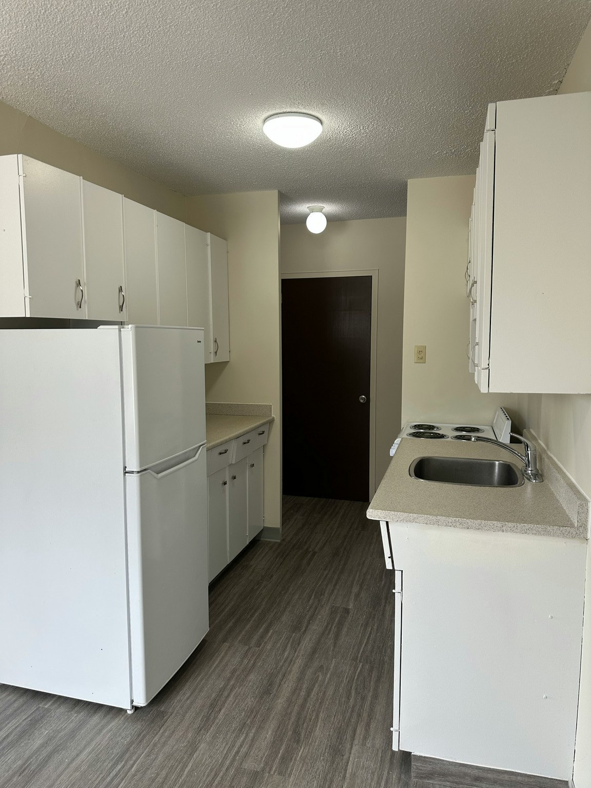 9747 104 Street, Edmonton, AB, T5K 0Y6 - 3