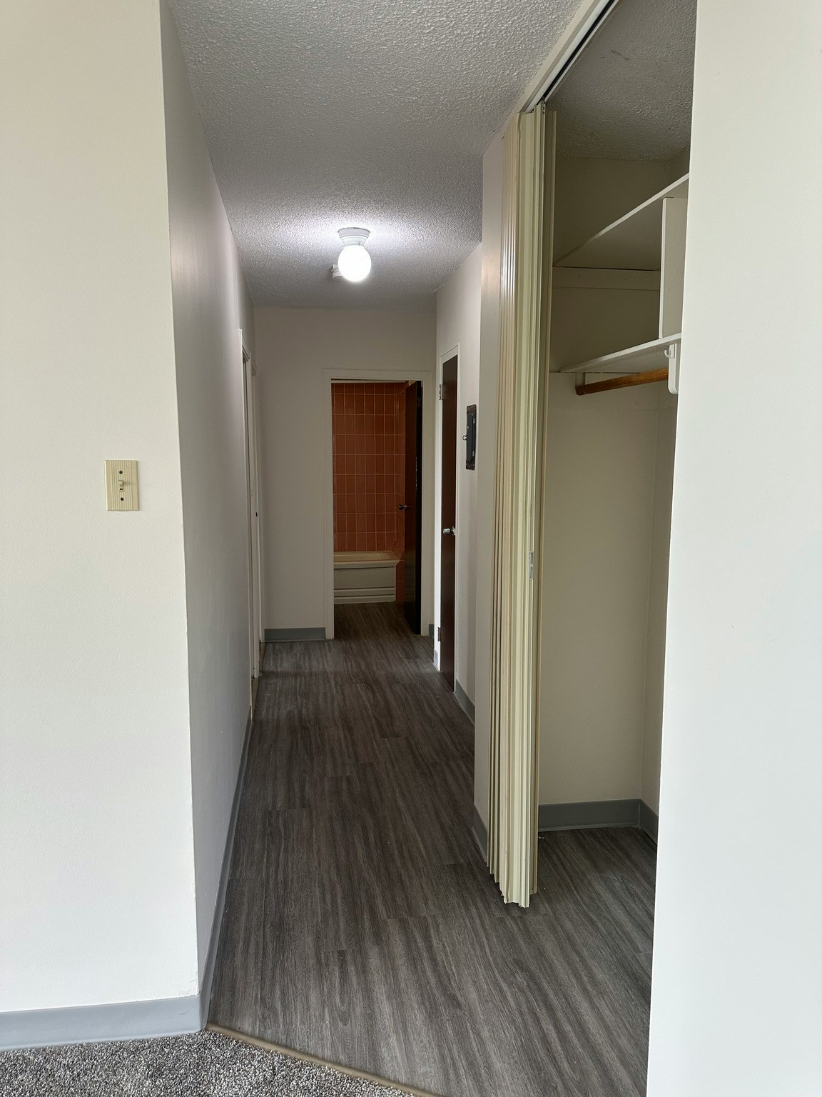 9747 104 Street, Edmonton, AB, T5K 0Y6 - 2