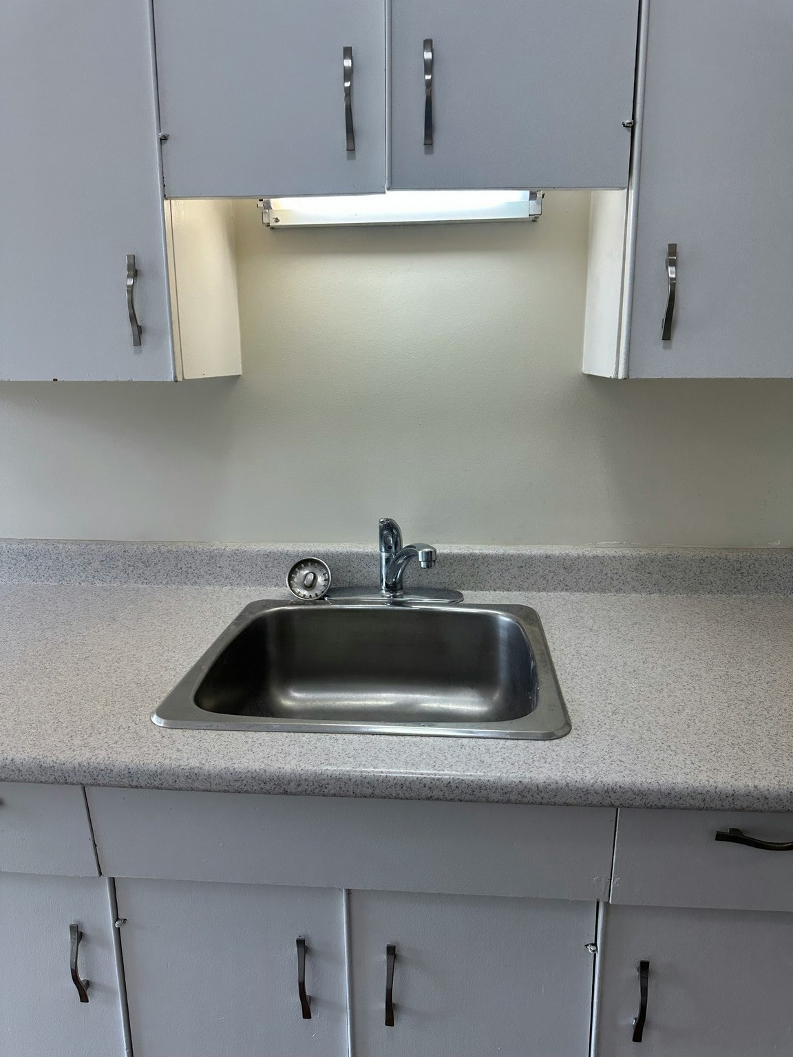 9747 104 Street, Edmonton, AB, T5K 0Y6 - 9