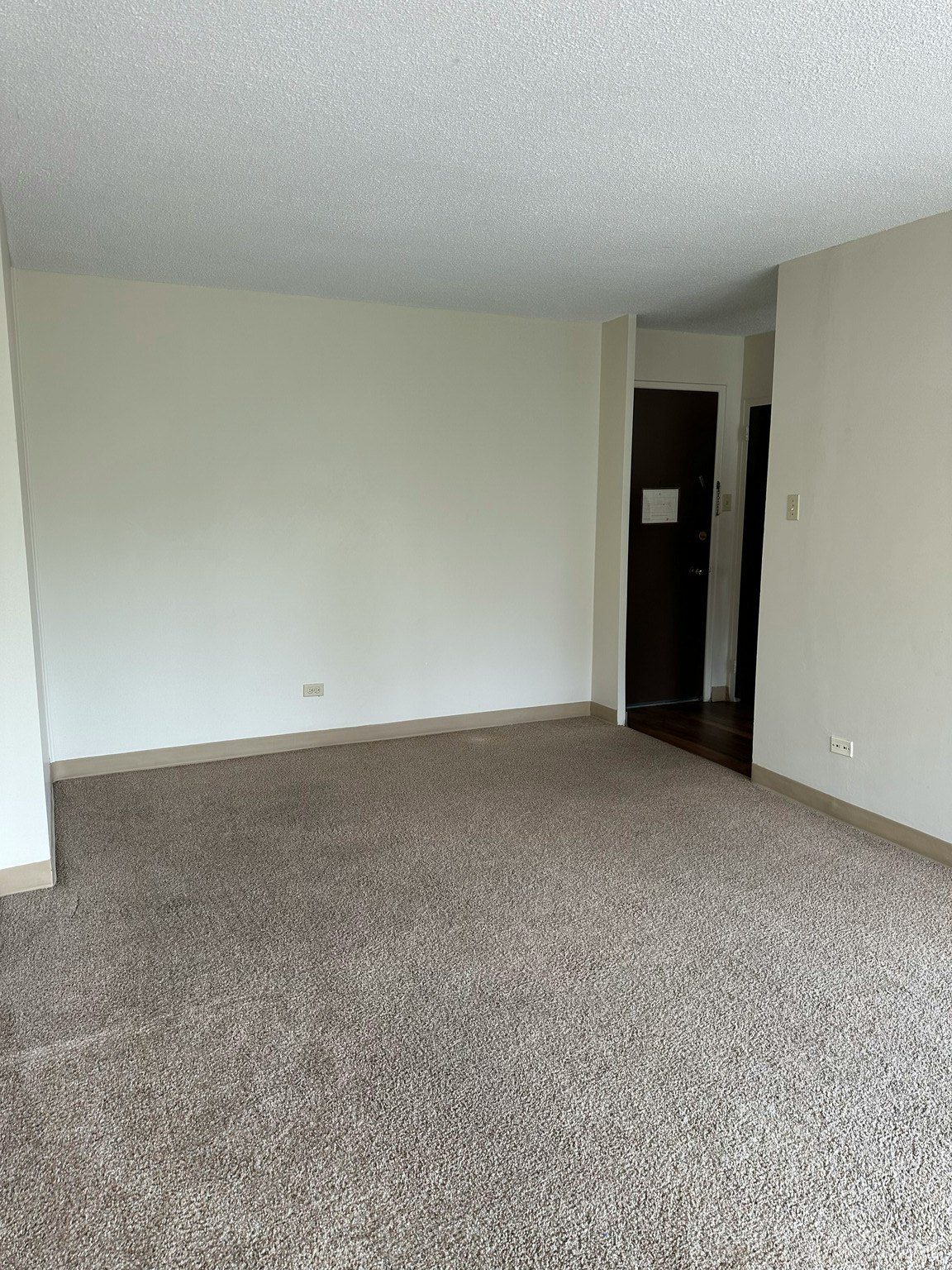 9747 104 Street, Edmonton, AB, T5K 0Y6 - 11