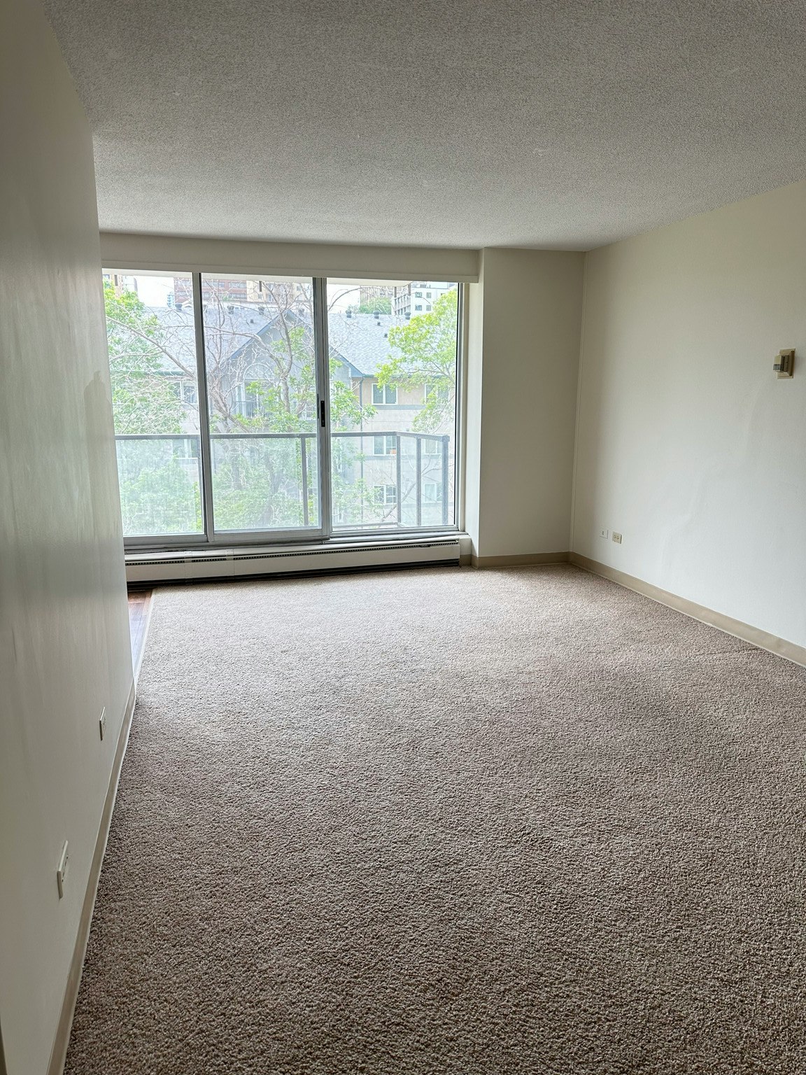 9747 104 Street, Edmonton, AB, T5K 0Y6 - 10