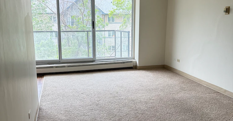 9747 104 Street, Edmonton, AB, T5K 0Y6 - 10