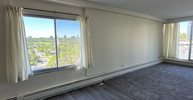 9747 104 Street, Edmonton, AB, T5K 0Y6