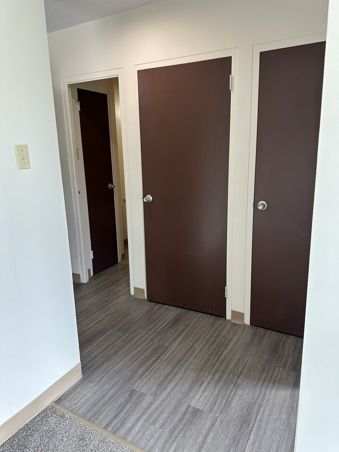 9747 104 Street, Edmonton, AB, T5K 0Y6 - 2