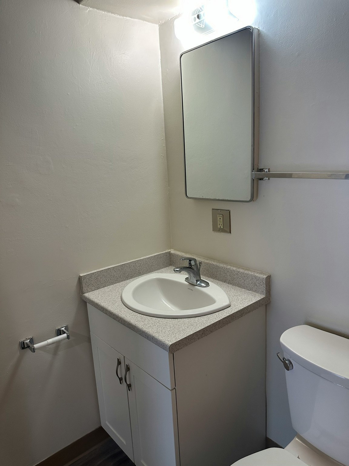 9747 104 Street, Edmonton, AB, T5K 0Y6 - 10