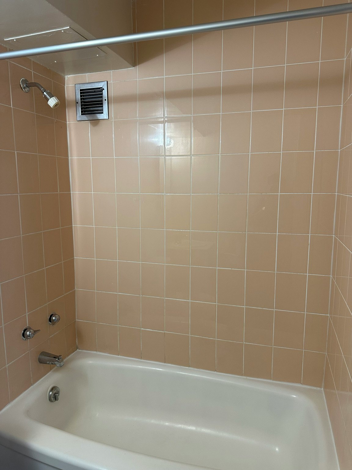 9747 104 Street, Edmonton, AB, T5K 0Y6 - 11