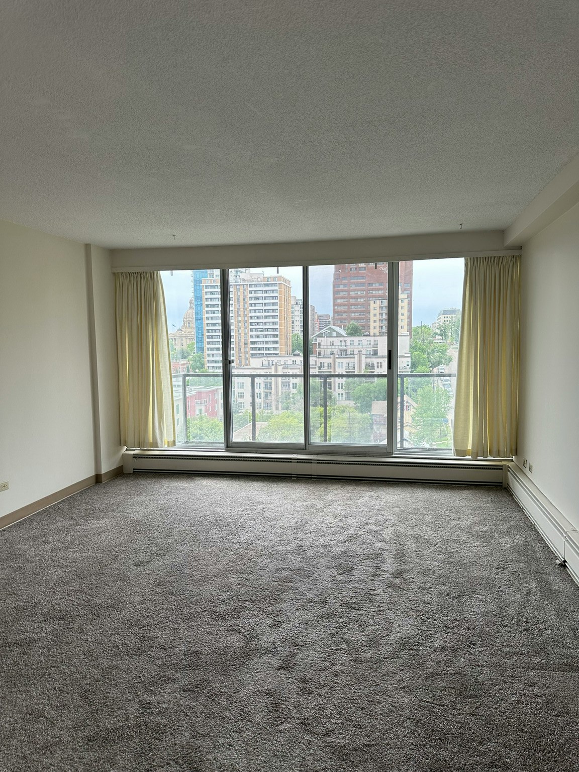 9747 104 Street, Edmonton, AB, T5K 0Y6 - 5