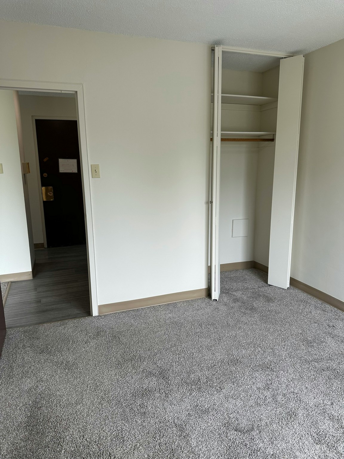 9747 104 Street, Edmonton, AB, T5K 0Y6 - 13