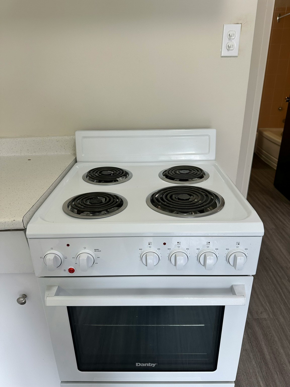 9747 104 Street, Edmonton, AB, T5K 0Y6 - 8