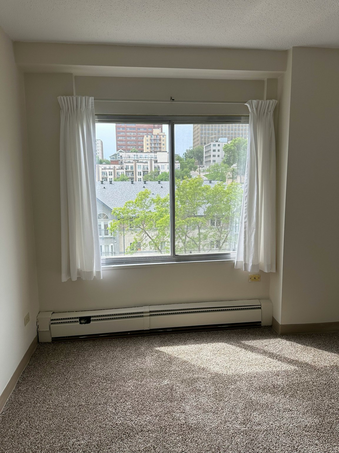 9747 104 Street, Edmonton, AB, T5K 0Y6 - 8