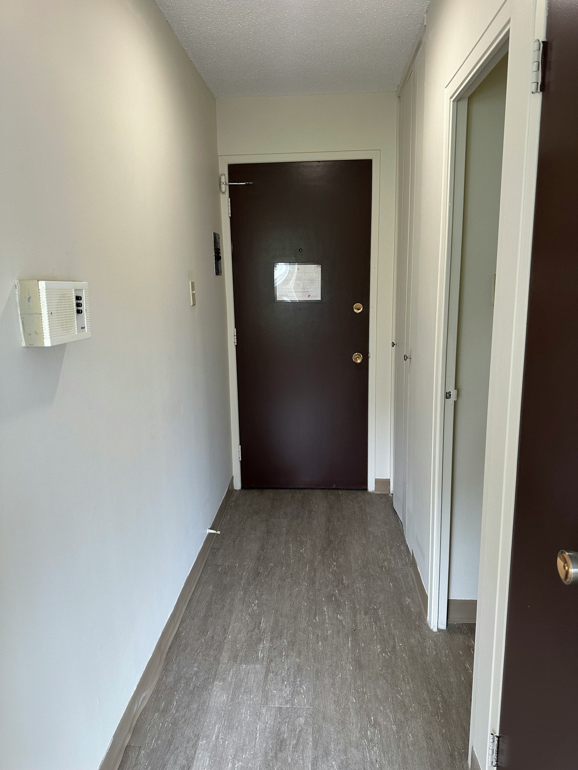 9747 104 Street, Edmonton, AB, T5K 0Y6 - 11