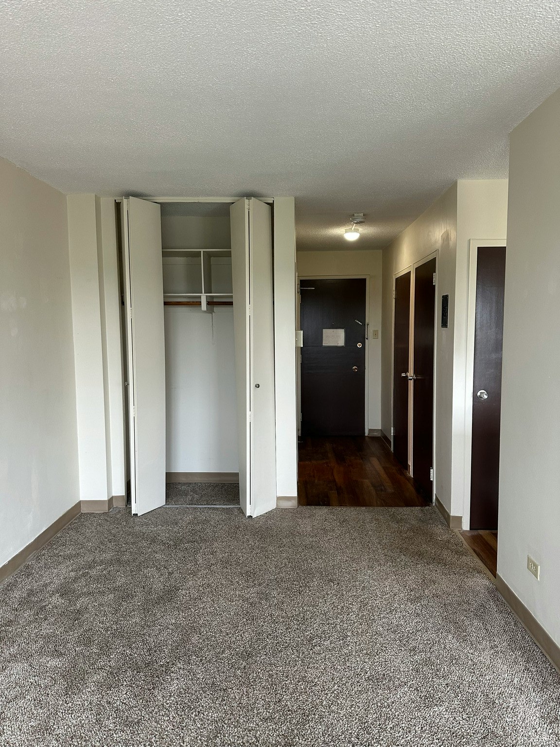 9747 104 Street, Edmonton, AB, T5K 0Y6
