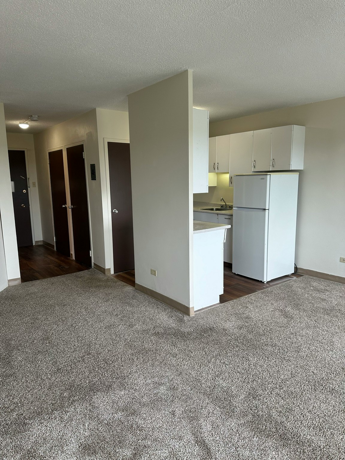 9747 104 Street, Edmonton, AB, T5K 0Y6 - 7