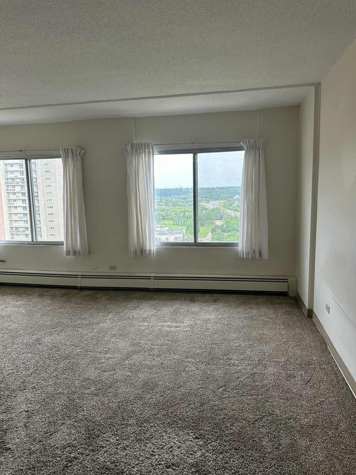 9747 104 Street, Edmonton, AB, T5K 0Y6 - 8