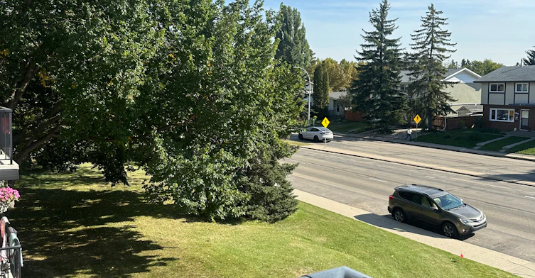11510 40 Avenue Northwest, Edmonton, AB, T6J 0R6 - 14