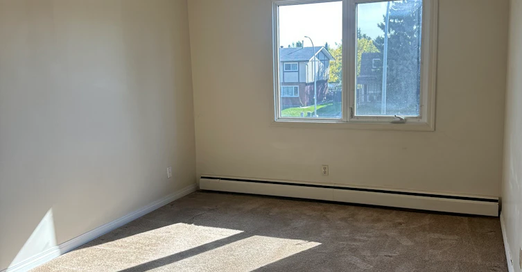 11510 40 Avenue Northwest, Edmonton, AB, T6J 0R6 - 12