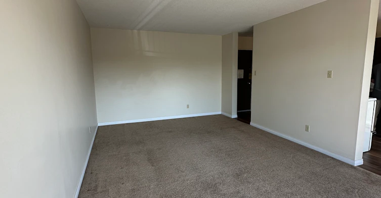 11510 40 Avenue Northwest, Edmonton, AB, T6J 0R6 - 4