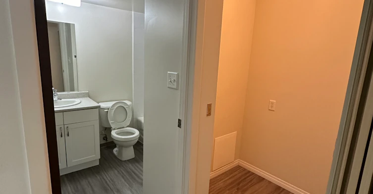 4505 137 Avenue NorthWest, Edmonton, AB, T5A 3S9 - 4